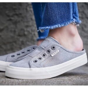 Taos Footwear Women's EZ Soul Slip On Sneakers Size 6.5 Grey Wash Canvas
